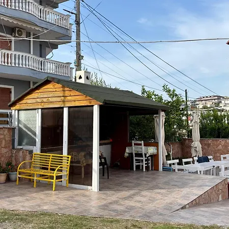 بيت ضيافة Eqerem Dauti *